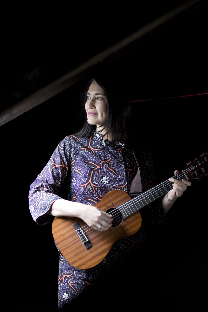Evelyne Singer Songwriter Photo3 By Philipp Dietrich